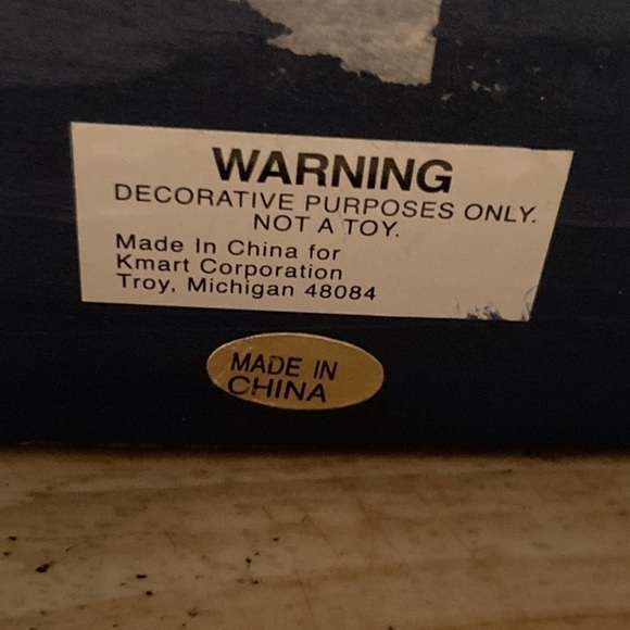 Christmas picture frame featuring North Pole Mail service & Santa. Vintage Kmart - Picture 4 of 8